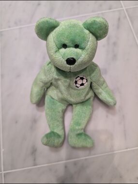 Vintage "Kicks" Beanie Baby - Rare - Soccer!